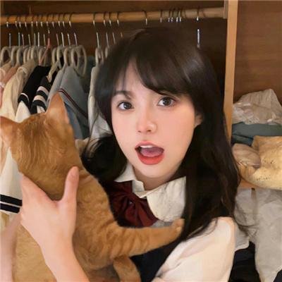 妈妈，抱紧我张小草